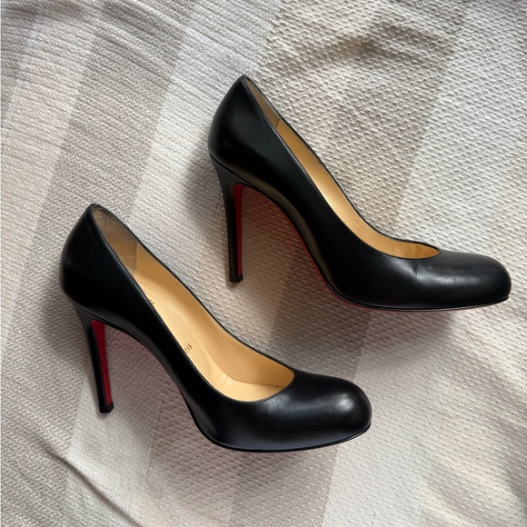 Christian Louboutin Black Pumps